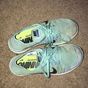 Nike Free 4.0 Flyknit Sneakers